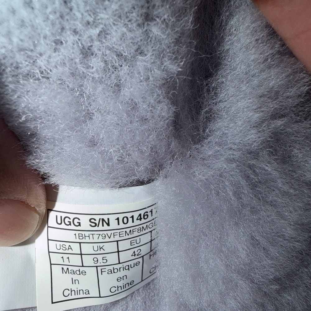 Ugg Light Gray Plush Lined Boot Interior - image 7